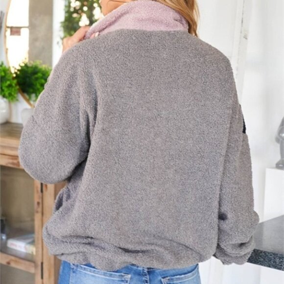 Casual Contemporary GRAY COMBO Pullover Top - Picture 2 of 7